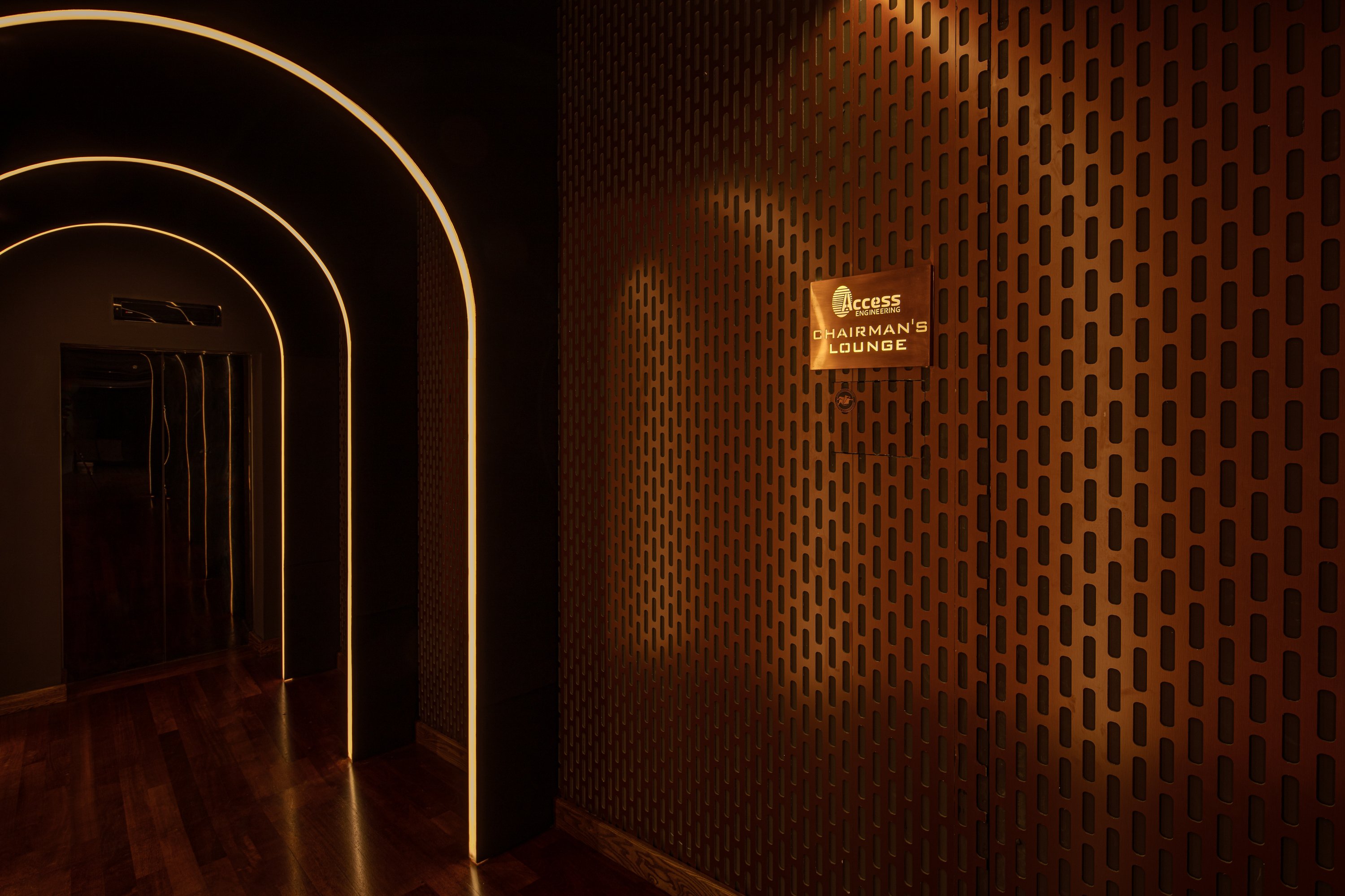 ACCESS TOWER - LOUNCH